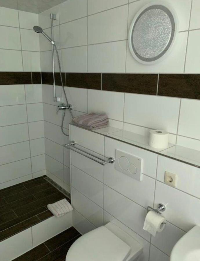 Hotel Cafe Waldeck Wuestenrot Ngoại thất bức ảnh